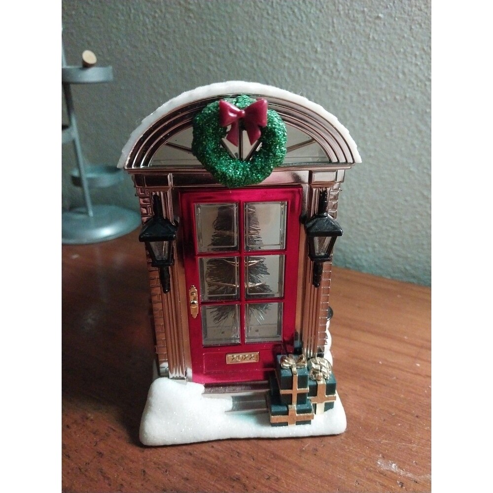 2 Bath & Body Works Christmas Wallflower Projectors - Paris & Red Door House - Picture 7 of 13